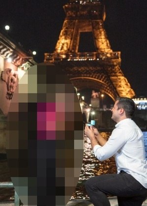 Médico postou foto com pedido de casamento na torre Eiffel