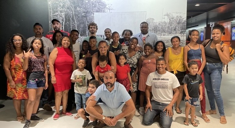 Famílias que participaram do filme assistiram à estreia no espaço Itaú de Cinema