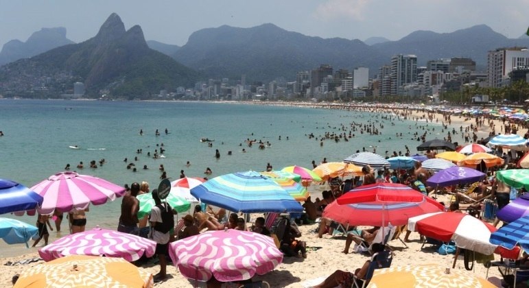 Calor intenso lotou as praias do Rio de Janeiro