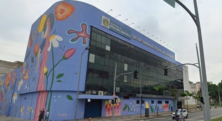 Vistoria da Defesa Civil atestou problemas na sede da Secretaria de Estado de Educação, no centro