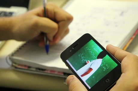 Game famoso é usado em atividade escolar para alunos em quarentena -  Notícias - R7 Educação