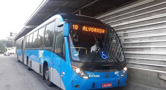 Prefeitura mantém administração do BRT e ônibus voltam a operar após greve