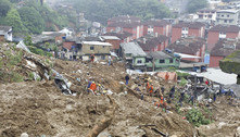 Defesa Civil evacua rua em comunidade de Petrópolis após novo deslizamento