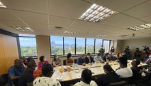 Família de Moïse se reúne com senadores e deputados na OAB-RJ