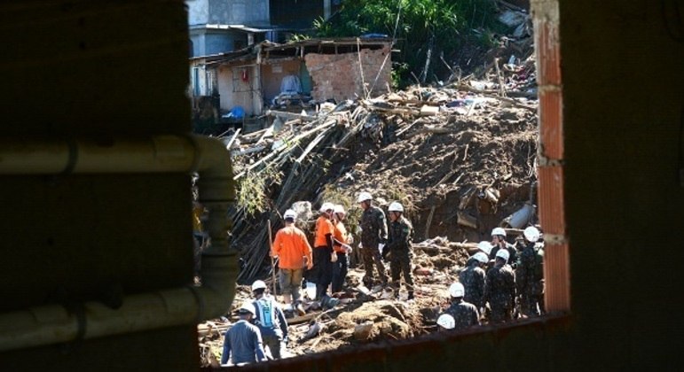 Registro de mortos ultrapassa 200 em tragédia de Petrópolis