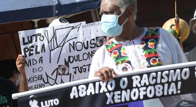 Manifestantes protestam contra morte de Moïse Kabagambe na Barra da Tijuca
