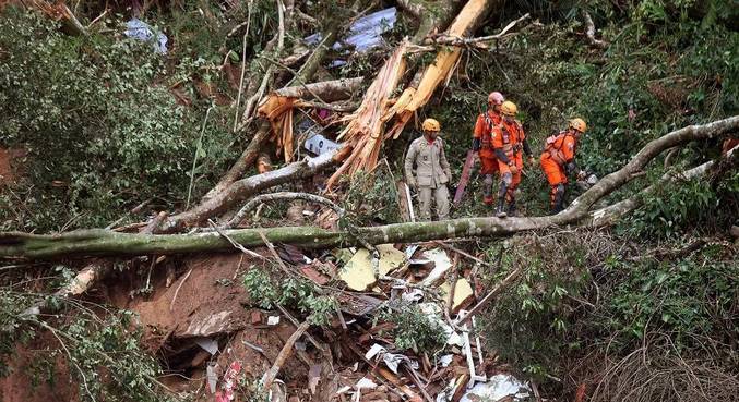 Um dos cinco corpos encontrados em Petrópolis pode ser de vítima da chuva em fevereiro
