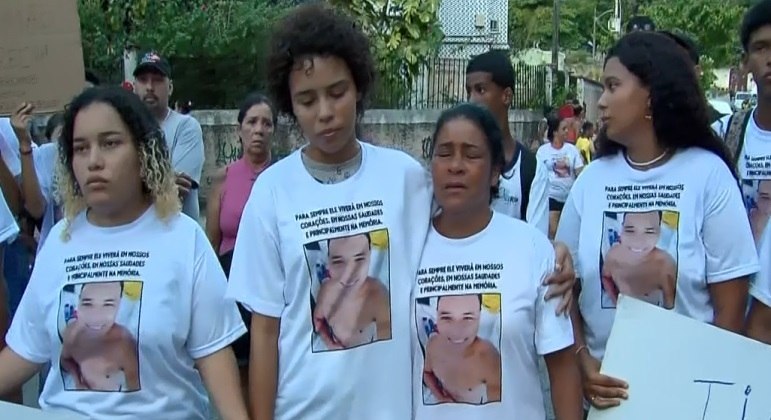 Família fez protesto após morte de Uesclei da Silva Estácio