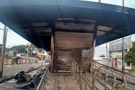 Estação de BRT foi incendiada após prisões