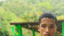 "Acabaram com a vida do meu filho", diz mãe de jovem morto em Cordovil, no Rio 