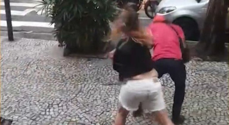 Ex-jogadora de vôlei agrediu entregadores em São Conrado
