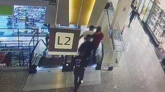 Images show that the victim was hugged by a suspect before being executed in a mall in Rio – News