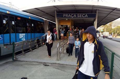 Intervalos no BRT TransOeste estão irregulares