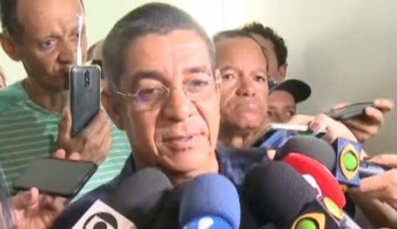 Virei Zeca Pagodinho Por Causa Da Beth Diz Cantor Em Velorio Entretenimento R7 Musica virei zeca pagodinho por causa da beth