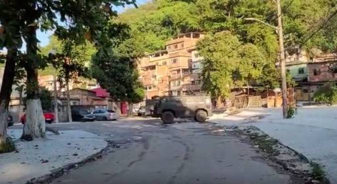 Polícia Civil prende mototaxistas, traficantes e soldados do tráfico em Realengo