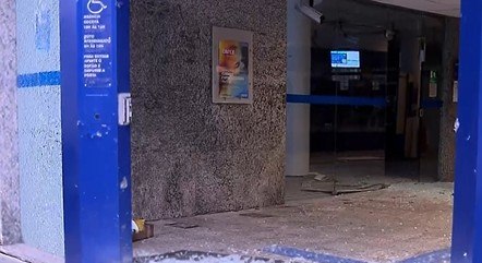Assaltantes explodiram agência bancária 