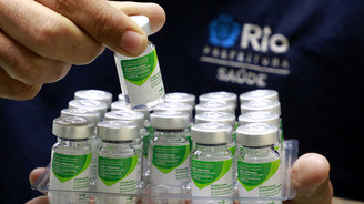 'Estão colocando' vírus causadores de câncer na vacina da gripe? ( Marcos de Paula / Prefeitura do Rio)