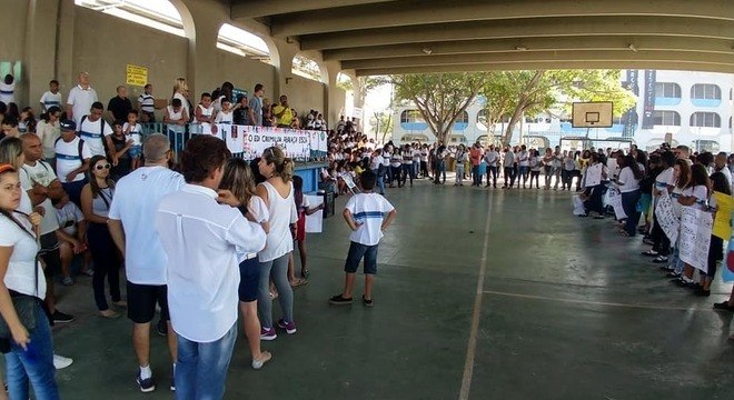 Ato em homenagem a Marcos Vinícius, morto na quarta-feira (20), na Maré