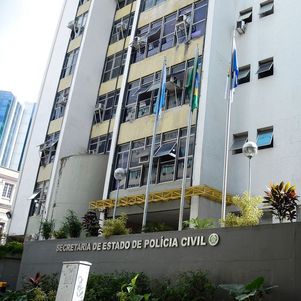 Polícia faz operação contra construção irregular 
