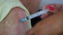 Rio coleta sangue de voluntários para vacinação em Paquetá