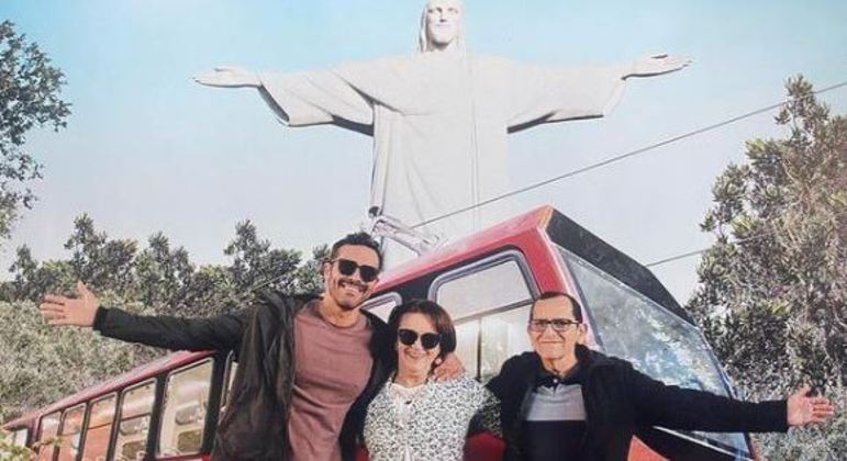 Idosos foram mortos no apartamento onde filho morava, no Jardim Botânico