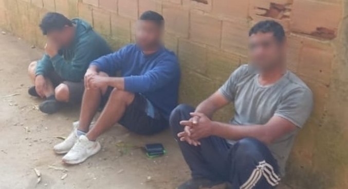 Paquistaneses sofrem tortura em sequestro após caírem em golpe de venda pela internet