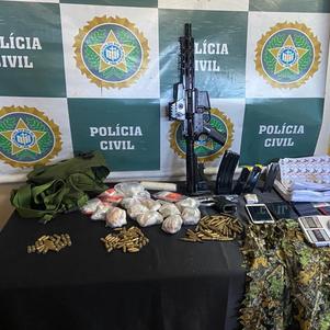 Dupla oferece R$ 500 mil a agentes em tentativa de evitar prisão no RJ - Vimarsana News