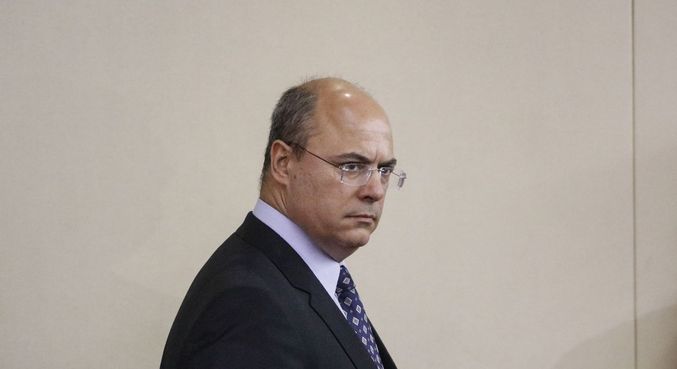 Governador afastado é acusado de crime de responsabilidade na gestão da Saúde

