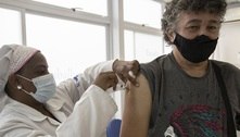 Covid-19: Rio começa aplicar dose de reforço em idosos