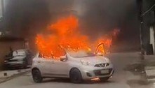 Ônibus e carros são incendiados durante confronto entre facções rivais na Baixada Fluminense