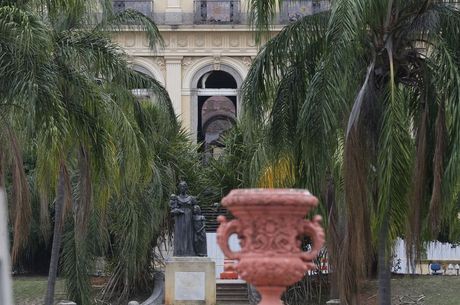 Incêndio no Museu Nacional completa um mês 