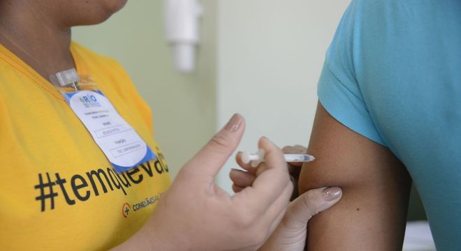 Vacinação contra febre amarela 