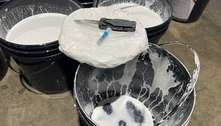 Fiscalização encontra cocaína em quase 2.000 latas de tinta no porto de Itaguaí (RJ)