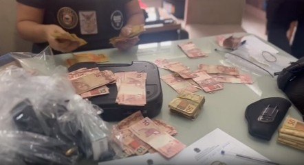 Policiais federais recolheram R$ 65 mil em espécie