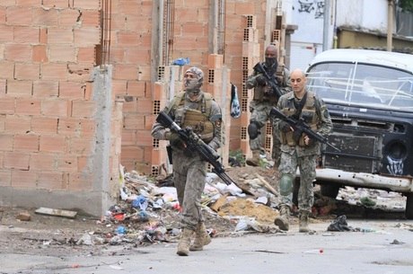 Agentes patrulham Complexo da Maré