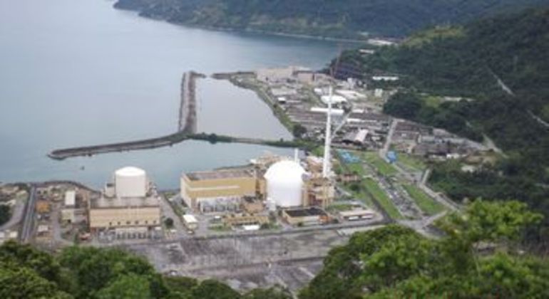 Vista aérea da usina nuclear Angra 3, em Angra dos Reis