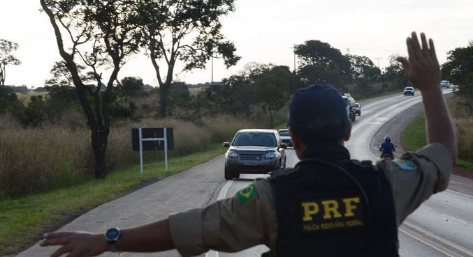 PRF apreende 3,5 toneladas de maconha na rodovia Rio-Petrópolis