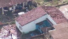 Rompimento de adutora provoca estragos em Nova Iguaçu (RJ)