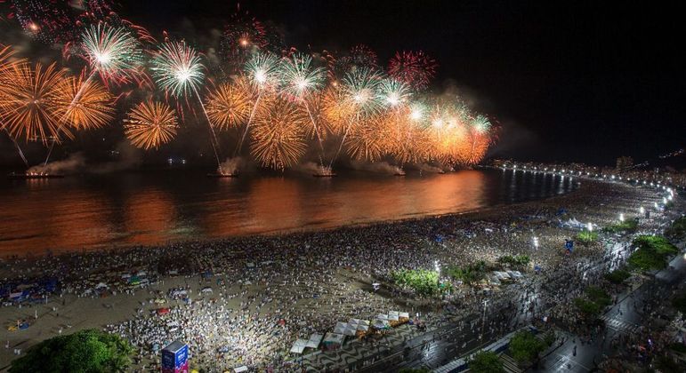 Réveillon 2023 no Rio terá nove palcos pela cidade e queima de fogos de 12 minutos em Copacabana