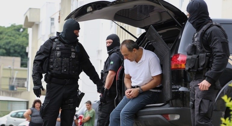 Sérgio Cabral ficará sob monitoramento de tornozeleira eletrônica em prisão domiciliar