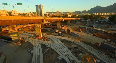Av. Brasil está em obras para inauguração do BRT Transbrasil