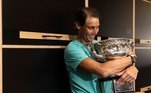 Rafael Nadal conquistou o 21º título de Grand Slam no Aberto da Austrália e ultrapassou os números de Federer e Djokovic. Com o recorde, o Rei parabenizou o tenista espanhol. 'A história está sendo feita diante dos nossos olhos. Parabéns pelo recorde e pelo espírito de luta e dedicação que você teve em toda a carreira. Você é uma inspiração para todos apaixonados pelo esporte'