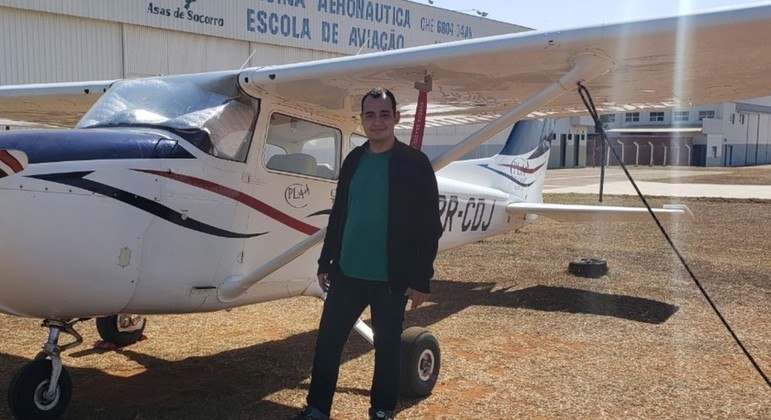 Rafael estudava para ser piloto de avião, mas interrompeu os estudos por causa da doença