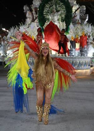 Rafaella Santos foi destaque no desfile do Salgueiro