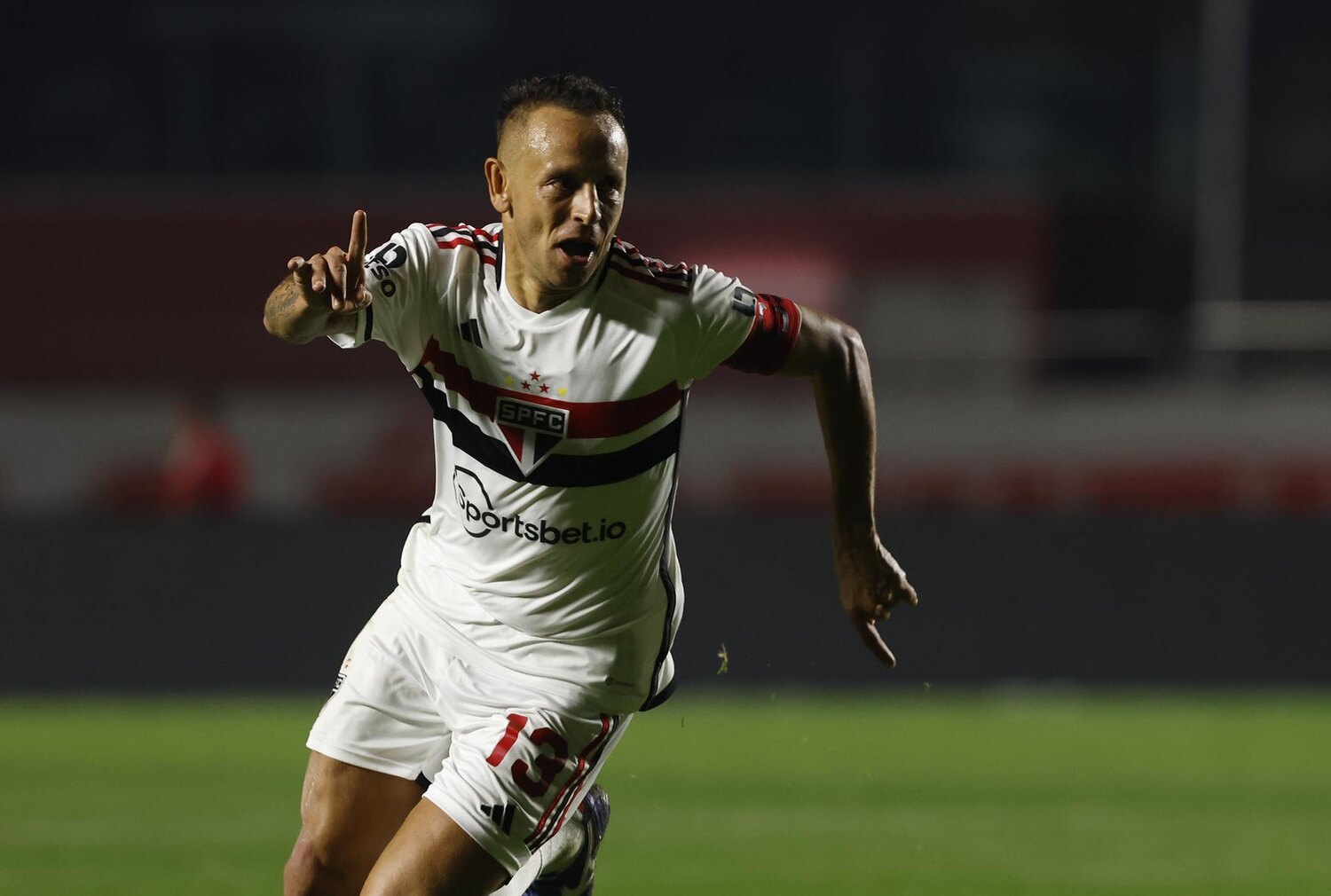 Isla se reapresenta ao Flamengo, mas não deve enfrentar o Vasco - Futebol -  R7 Campeonato Carioca