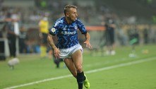 Rafinha lamenta derrota do Grêmio: 'Fizemos um grande jogo'