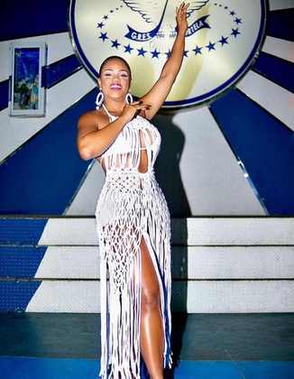 Rainha da escola de samba Portela: Bianca Monteiro. Com 1,73 de altura, ela quer se destacar no desfile com um corpo natural e ressaltando a beleza da mulher negra.