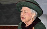 Rainha Elizabeth 2ª durante compromisso religioso em homenagem ao príncipe Philip