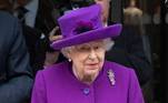 Além do gosto pessoal, a paleta cromática tinha um motivo importante. Segundo o documentário The Queen at 90, a rainha usava as cores chamativas para se destacar entre as multidões e ficar mais visível em caso de imprevistos