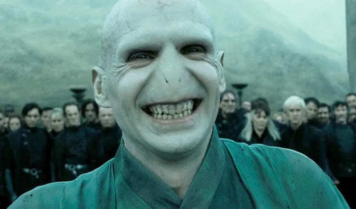 Ralph Fiennes (Voldemort) - Capricórnio  (22 de dezembro/1962)